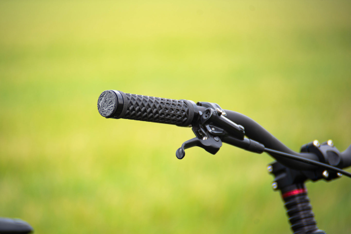 Dynaplug® x BTCHN' Covert Highhh Riser Handlebar